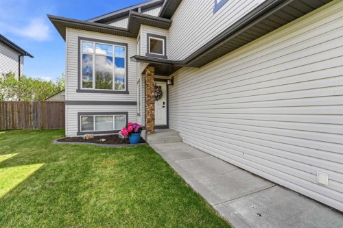 112 Ingle Close, Red Deer, AB - Outdoor