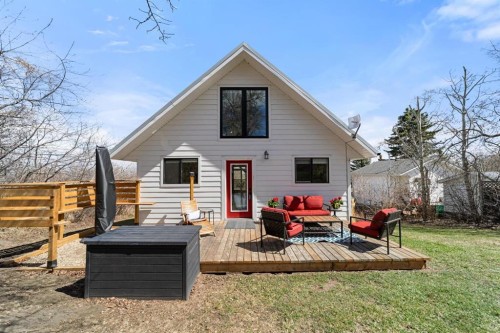 62 Sands Street, Rochon Sands, AB - Outdoor