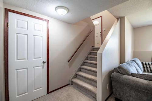 5817 60 Avenue, Red Deer, AB - Indoor Photo Showing Other Room