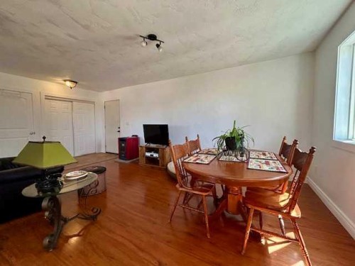 4702 49Th Street, Bashaw, AB - Indoor Photo Showing Dining Room