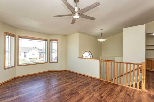 57 Spring Close, Blackfalds, AB - Indoor Photo Showing Other Room
