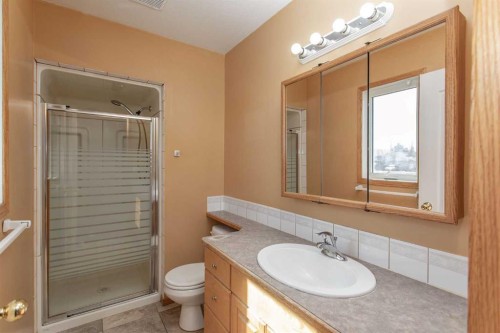 57 Spring Close, Blackfalds, AB - Indoor Photo Showing Bathroom