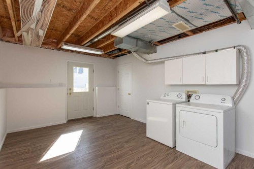 57 Spring Close, Blackfalds, AB - Indoor Photo Showing Laundry Room