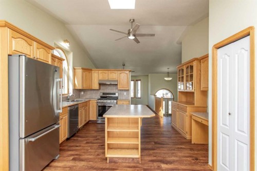 57 Spring Close, Blackfalds, AB - Indoor Photo Showing Kitchen With Stainless Steel Kitchen With Double Sink