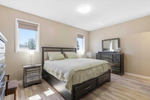 72 Beach Avenue, Itaska Beach, AB - Indoor Photo Showing Bedroom