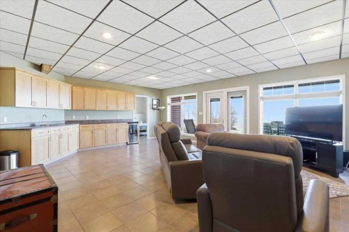 72 Beach Avenue, Itaska Beach, AB - Indoor Photo Showing Other Room