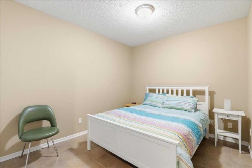 72 Beach Avenue, Itaska Beach, AB - Indoor Photo Showing Bedroom