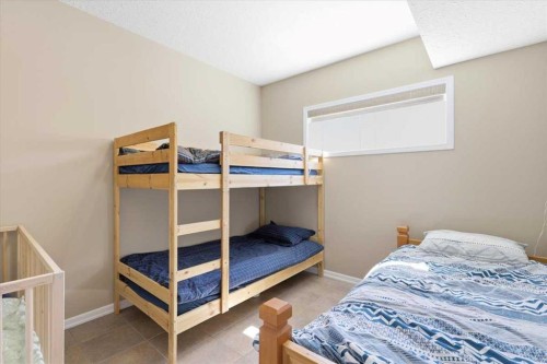 72 Beach Avenue, Itaska Beach, AB - Indoor Photo Showing Bedroom