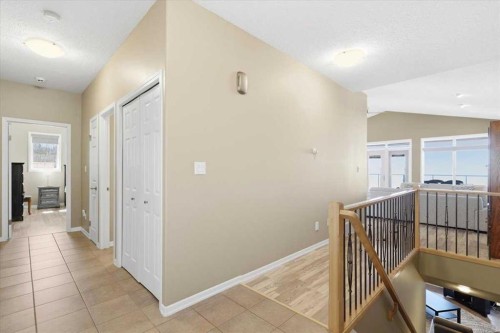 72 Beach Avenue, Itaska Beach, AB - Indoor Photo Showing Other Room