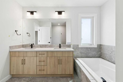 546 Hotchkiss Manor, Calgary, AB - Indoor Photo Showing Bathroom