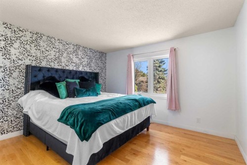 39 Cedar Crescent, Lacombe, AB - Indoor Photo Showing Bedroom