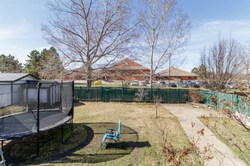 39 Cedar Crescent, Lacombe, AB - Outdoor