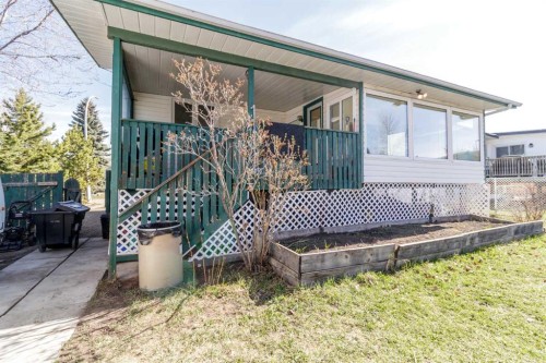 39 Cedar Crescent, Lacombe, AB - Outdoor With Deck Patio Veranda With Exterior