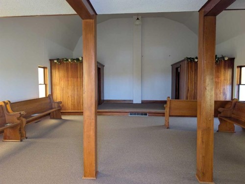 404 Hillside Avenue, Carbon, AB 