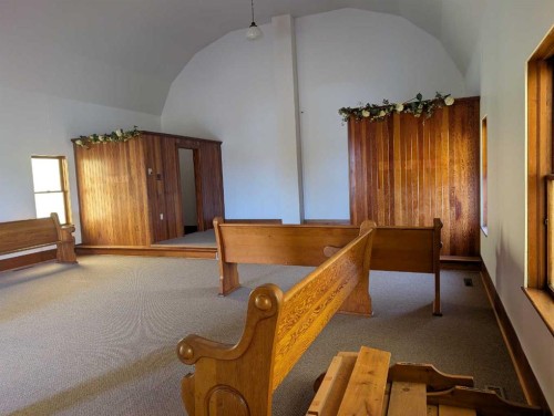 404 Hillside Avenue, Carbon, AB 
