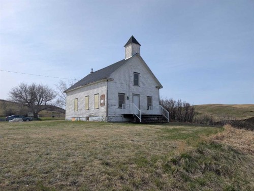 404 Hillside Avenue, Carbon, AB 