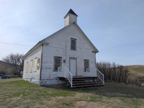 404 Hillside Avenue, Carbon, AB 