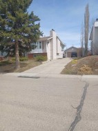 33 Forest Drive Sylvan Lake, AB T4S 1H4