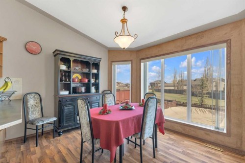 19 Heenan Crescent, Sylvan Lake, AB - Indoor Photo Showing Dining Room