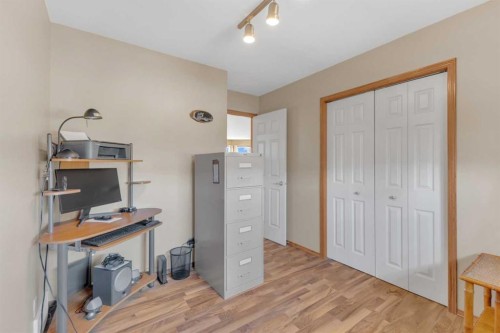 19 Heenan Crescent, Sylvan Lake, AB - Indoor