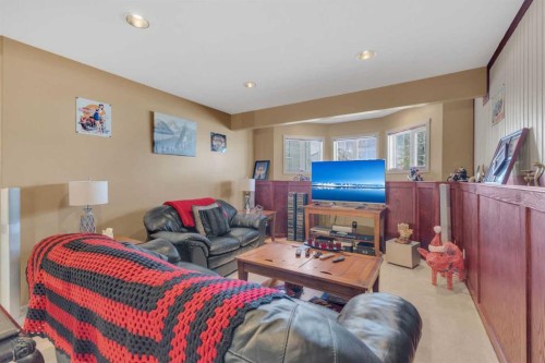 19 Heenan Crescent, Sylvan Lake, AB - Indoor Photo Showing Other Room