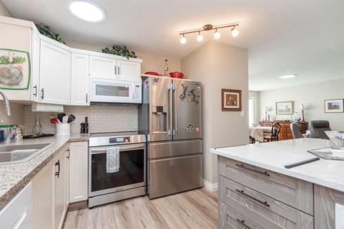 238 Ebert Close, Red Deer, AB - Indoor Photo Showing Kitchen