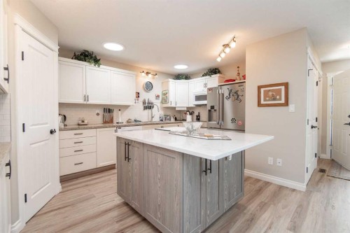 238 Ebert Close, Red Deer, AB - Indoor Photo Showing Kitchen