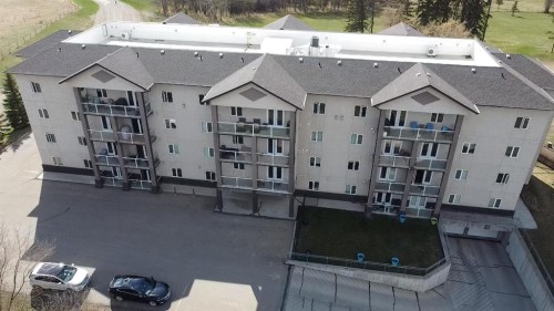 207-5205 Woodland Road  Innisfail, AB T4G 0B2