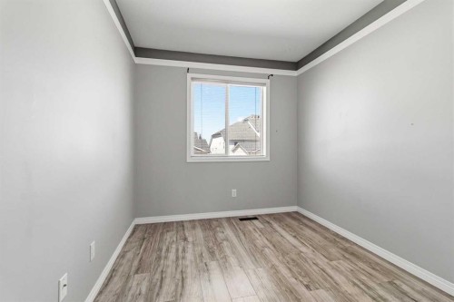 344 Drummond Avenue, Red Deer, AB - Indoor Photo Showing Other Room