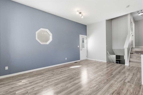 344 Drummond Avenue, Red Deer, AB - Indoor Photo Showing Other Room