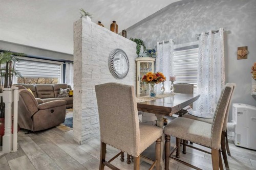 17 Keast Way, Red Deer, AB - Indoor Photo Showing Dining Room