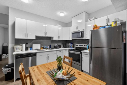 994 Berg Place, Leduc, AB - Indoor Photo Showing Kitchen With Stainless Steel Kitchen