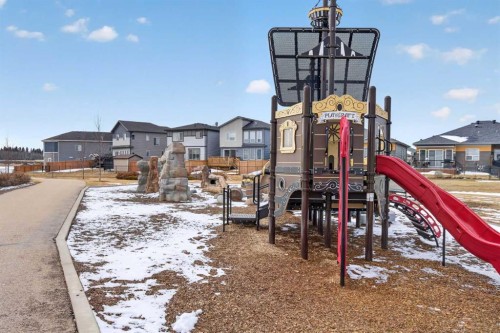 994 Berg Place, Leduc, AB - Outdoor