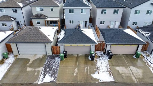 994 Berg Place, Leduc, AB - Outdoor