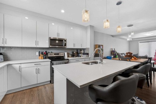994 Berg Place, Leduc, AB - Indoor Photo Showing Kitchen With Double Sink With Upgraded Kitchen
