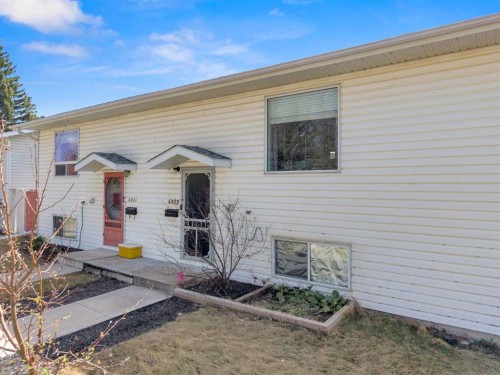 4929 Womacks Road, Blackfalds, AB - Outdoor With Exterior