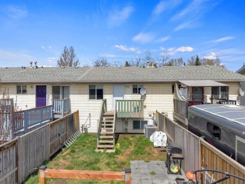 4929 Womacks Road, Blackfalds, AB - Outdoor