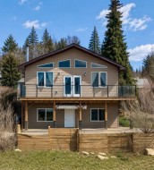 5027 52 Street Rocky Mountain House, AB T4T 1A7