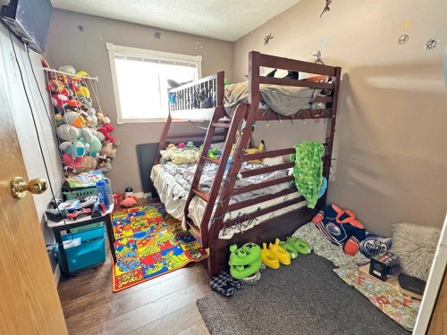4804 Landsdown Avenue, Blackfalds, AB - Indoor