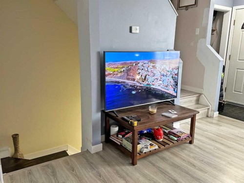 4804 Landsdown Avenue, Blackfalds, AB - Indoor Photo Showing Other Room