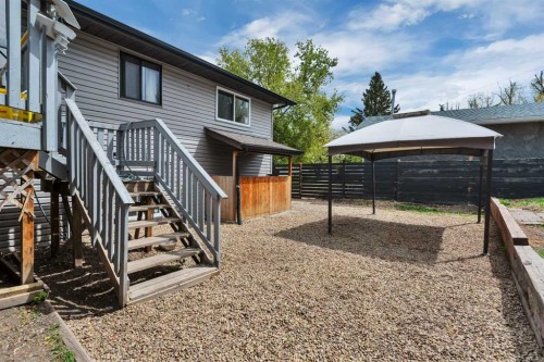 23 Newcombe Crescent, Red Deer, AB - Outdoor