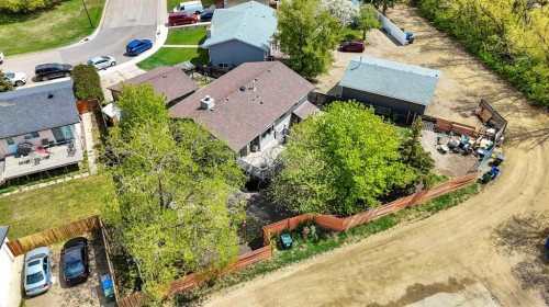 23 Newcombe Crescent, Red Deer, AB - Outdoor
