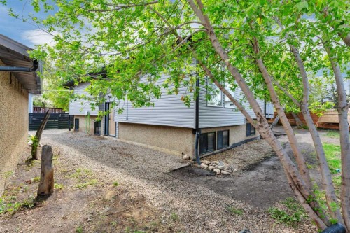 23 Newcombe Crescent, Red Deer, AB - Outdoor