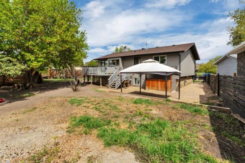 23 Newcombe Crescent, Red Deer, AB - Outdoor