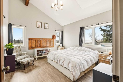 37153 Range Road 30, Rural Red Deer County, AB - Indoor Photo Showing Bedroom