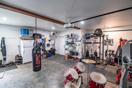 37153 Range Road 30, Rural Red Deer County, AB - Indoor Photo Showing Gym Room