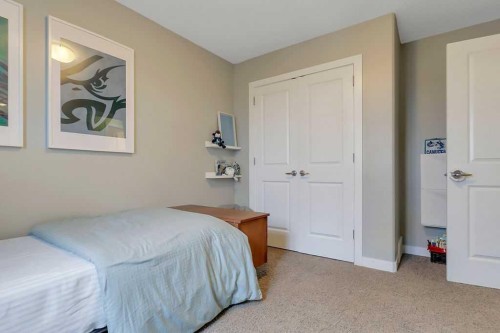 14 Cedar Square, Blackfalds, AB - Indoor Photo Showing Bedroom