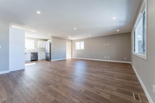 25 Osborne Street, Red Deer, AB - Indoor