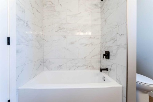 25 Osborne Street, Red Deer, AB - Indoor Photo Showing Bathroom