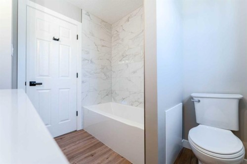 25 Osborne Street, Red Deer, AB - Indoor Photo Showing Bathroom